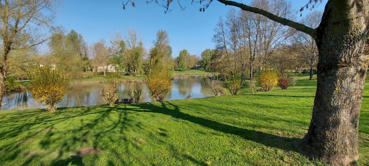 شقة L'Amazonie - Roissy Cdg - Parc Asterix - Paris Moussy-le-Neuf المظهر الخارجي الصورة